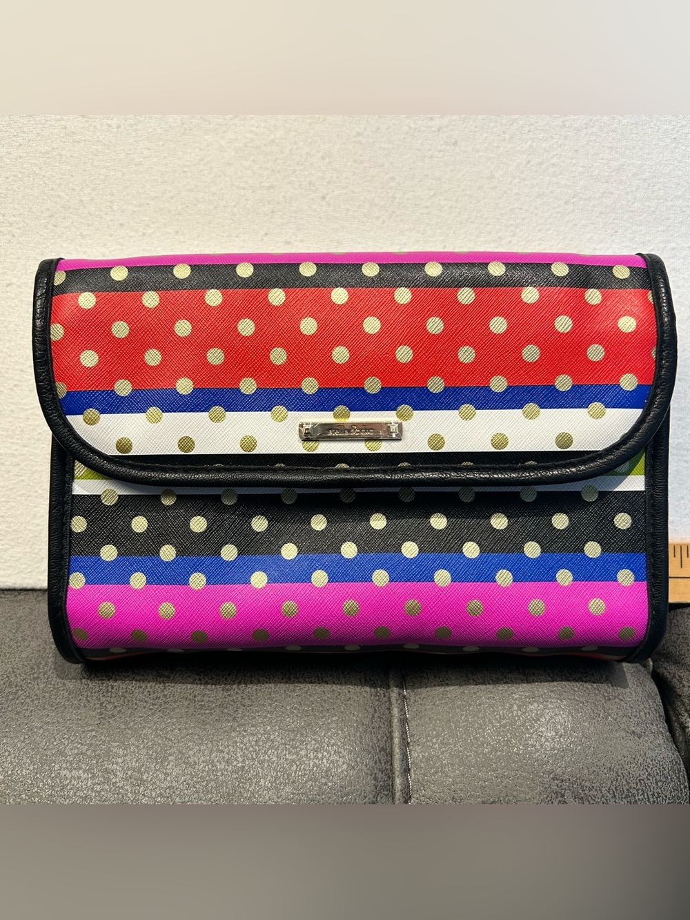 Stella and Dot fold out travel hanging bag
